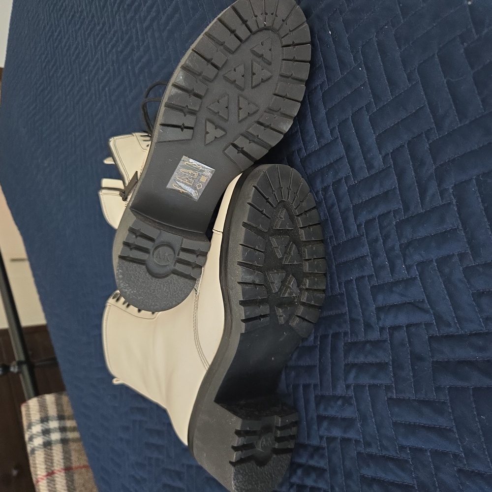 Michael kors boots - Picture 4 of 7